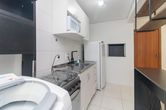 Cozinha de apartamento para alugar com 2 quartos, 52m² em Santana, Porto Alegre