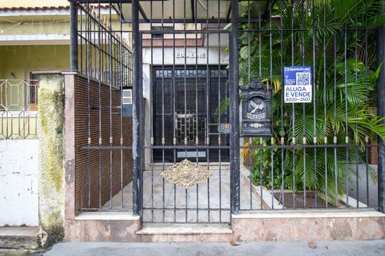 Placa de apartamento à venda com 2 quartos, 65m² em Penha, Rio de Janeiro