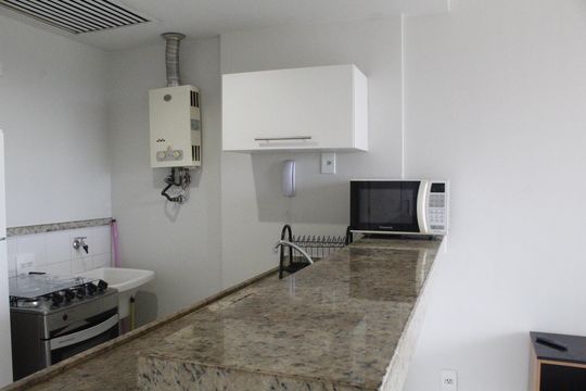 Cozinha/Área de serviço de apartamento para alugar com 1 quarto, 45m² em Barra da Tijuca, Rio de Janeiro
