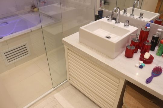 Banheiro da Suíte 3 de apartamento para alugar com 3 quartos, 242m² em Santo Antônio, São Caetano do Sul