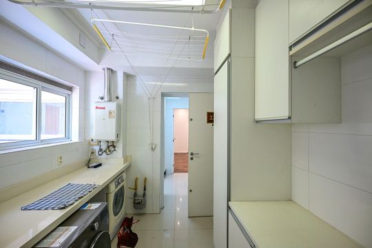 Área de Serviço de apartamento para alugar com 4 quartos, 458m² em Jardim Morumbi, São Paulo