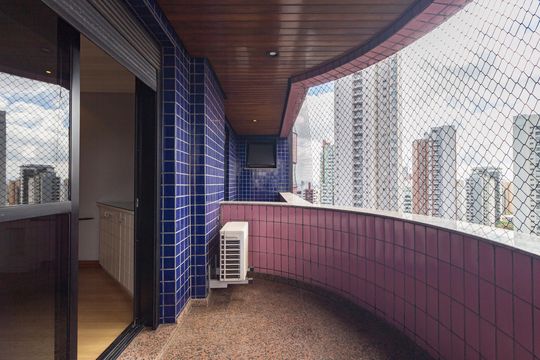 Varanda - Suíte 4 de apartamento para alugar com 4 quartos, 394m² em Jardim Anália Franco, São Paulo