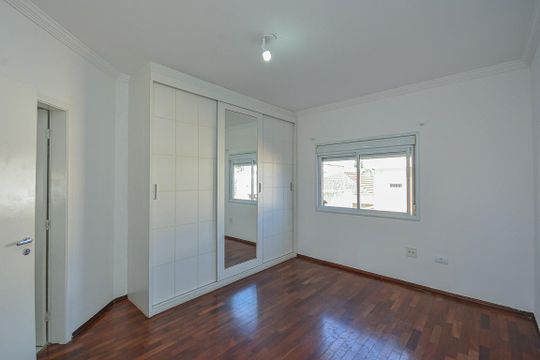 Suíte 1 de casa para alugar com 3 quartos, 210m² em Vila São Pedro, São Paulo