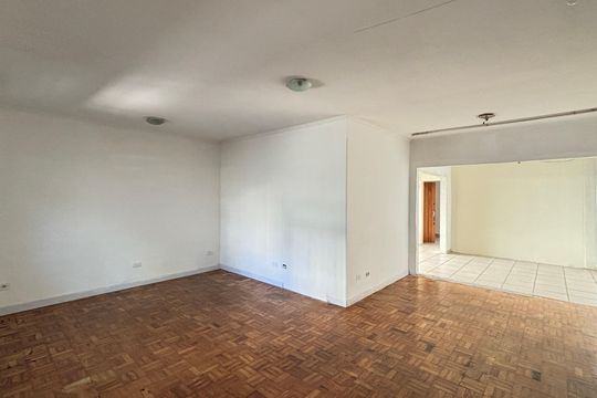 Casa à venda com 3 quartos, 300m² em Vila Bastos, Santo André