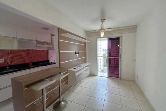 Apartamento para alugar com 2 quartos, 51m² em Del Castilho, Rio de Janeiro