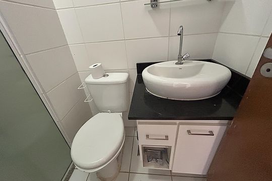 Banheiro Social de apartamento para alugar com 2 quartos, 51m² em Del Castilho, Rio de Janeiro