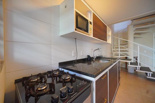 Cozinha de apartamento para alugar com 2 quartos, 72m² em Rio Tavares, Florianópolis