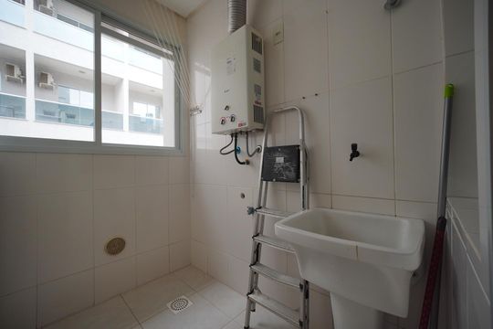 Área de Serviço  de apartamento para alugar com 2 quartos, 88m² em Canasvieiras, Florianópolis