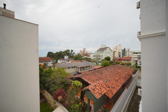 Vista da Suíte 2 de apartamento para alugar com 2 quartos, 88m² em Canasvieiras, Florianópolis