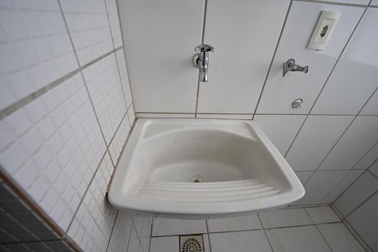 Área de serviço de apartamento para alugar com 2 quartos, 55m² em Residencial Eldorado, Goiânia