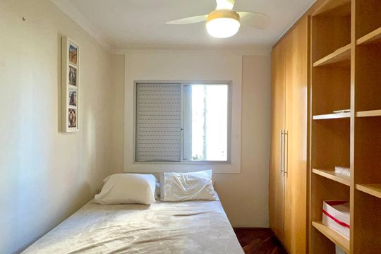 Quarto 1 de apartamento para alugar com 2 quartos, 70m² em Pinheiros, São Paulo