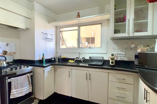 Cozinha de apartamento para alugar com 2 quartos, 70m² em Pinheiros, São Paulo