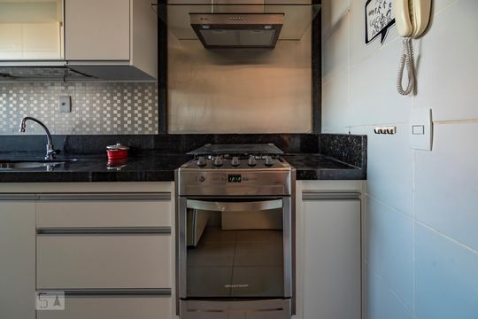 Sala/cozinha de apartamento à venda com 3 quartos, 90m² em Sagrada Família, Belo Horizonte