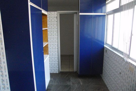 Área de serviço de apartamento para alugar com 4 quartos, 156m² em Cerqueira César, São Paulo