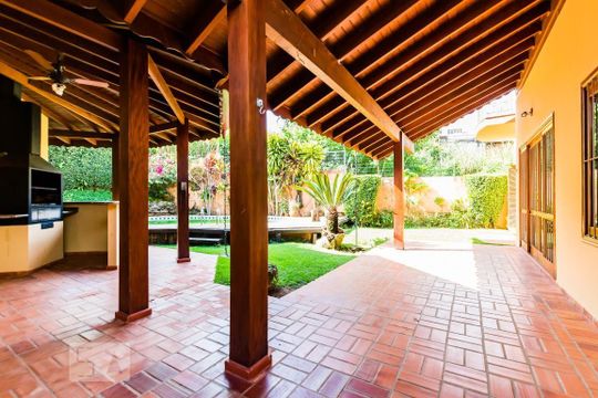 Casa para alugar com 5 quartos, 460m² em Jardim das Paineiras, Campinas