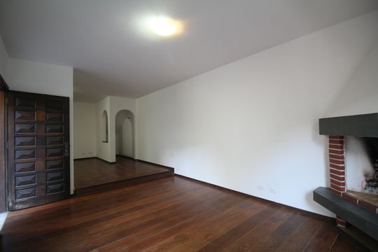 Sala de casa para alugar com 3 quartos, 200m² em Jardim Colombo, São Paulo