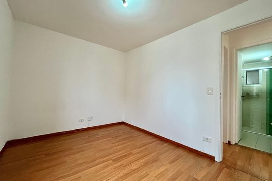 Quarto 1 de apartamento para alugar com 2 quartos, 70m² em Vila Mascote, São Paulo