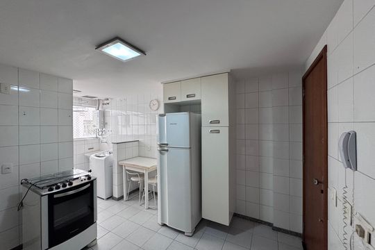 Cozinha e Área de Serviço de apartamento para alugar com 3 quartos, 110m² em Recreio dos Bandeirantes, Rio de Janeiro