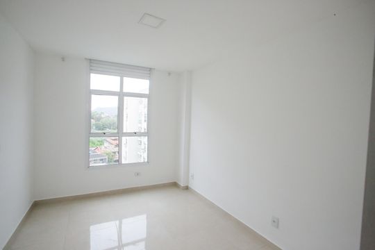 Quarto de kitnet/studio para alugar com 1 quarto, 43m² em Taquara, Rio de Janeiro