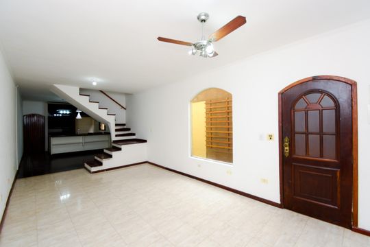 Casa para alugar com 3 quartos, 180m² em Jardim Toscana, Guarulhos
