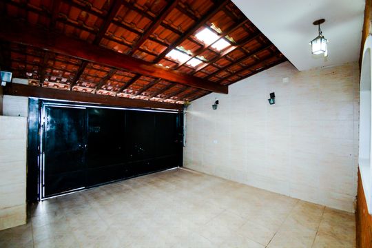 Garagem de casa para alugar com 3 quartos, 180m² em Jardim Toscana, Guarulhos