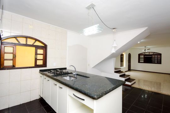 Cozinha de casa para alugar com 3 quartos, 180m² em Jardim Toscana, Guarulhos