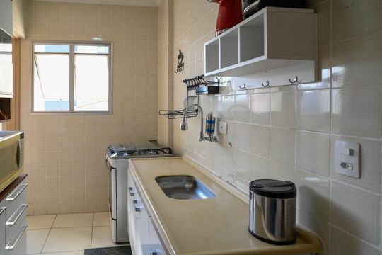 Cozinha de apartamento para alugar com 2 quartos, 70m² em Vila Gumercindo, São Paulo