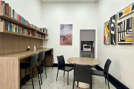 Área comum de kitnet/studio para alugar com 1 quarto, 40m² em Pinheiros, São Paulo
