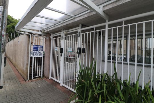 Fachada de apartamento para alugar com 2 quartos, 42m² em Sítio da Figueira, São Paulo