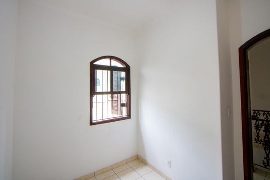 Quarto de casa para alugar com 3 quartos, 170m² em Jardim Stella, Santo André