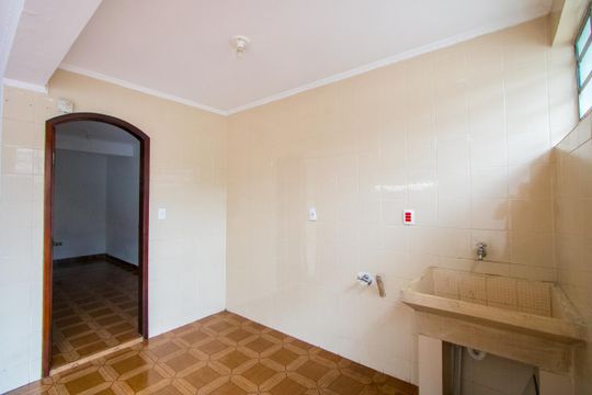 Área de serviço 2 de casa para alugar com 3 quartos, 170m² em Jardim Stella, Santo André