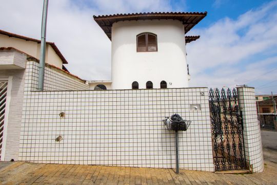 Fachada de casa para alugar com 3 quartos, 170m² em Jardim Stella, Santo André