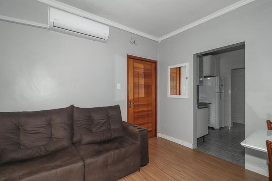 Sala de apartamento para alugar com 2 quartos, 54m² em São João, Porto Alegre