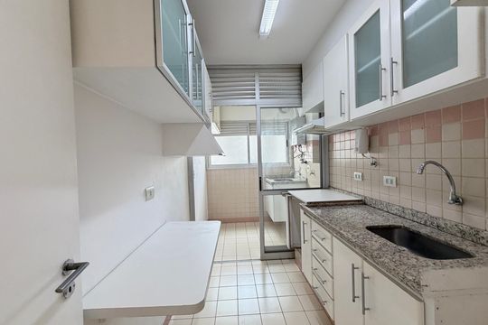Cozinha de apartamento para alugar com 3 quartos, 68m² em Vila Regente Feijó, São Paulo