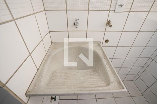 Área de serviço de apartamento para alugar com 3 quartos, 79m² em Setor dos Funcionários, Goiânia