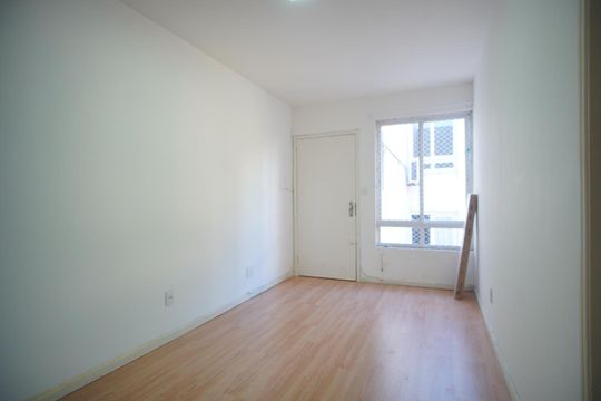 Sala de apartamento para alugar com 1 quarto, 42m² em São João, Porto Alegre