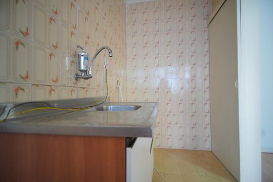 Cozinha de apartamento para alugar com 1 quarto, 42m² em São João, Porto Alegre