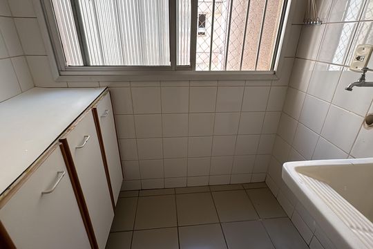 Área de serviço de apartamento para alugar com 2 quartos, 72m² em Setor Bueno, Goiânia