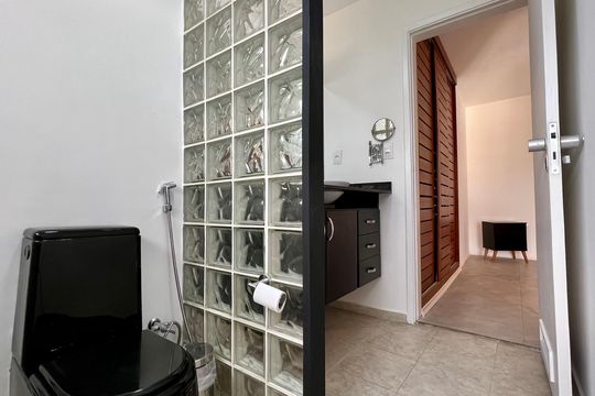 Banheiro da Suíte de apartamento para alugar com 1 quarto, 59m² em Jardim Paulista, São Paulo