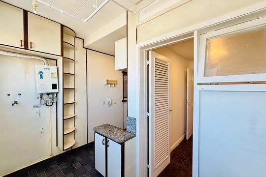 Área de serviço de apartamento para alugar com 2 quartos, 92m² em Leblon, Rio de Janeiro