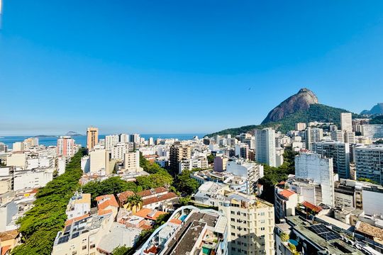 Vista do Quarto de apartamento para alugar com 2 quartos, 92m² em Leblon, Rio de Janeiro