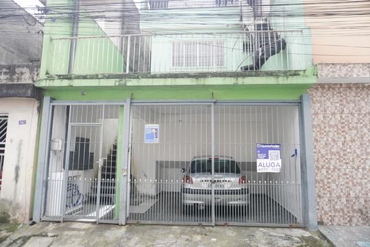 Fachada de casa para alugar com 1 quarto, 60m² em Vila Verde, São Paulo