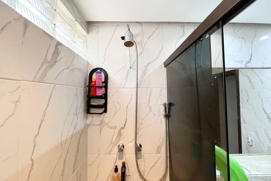 Banheiro de apartamento para alugar com 2 quartos, 65m² em Ipanema, Rio de Janeiro