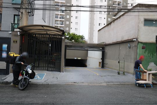 Fachada de apartamento à venda com 2 quartos, 51m² em Jardim Sílvia, Santo André