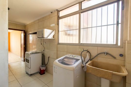 Area de Serviço de apartamento para alugar com 2 quartos, 70m² em Vila das Palmeiras, Guarulhos