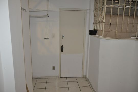 Corredor de apartamento para alugar com 2 quartos, 65m² em Engenho Novo, Rio de Janeiro