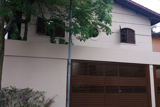 Fachada de casa à venda com 3 quartos, 400m² em Jardim Morumbi, São Paulo