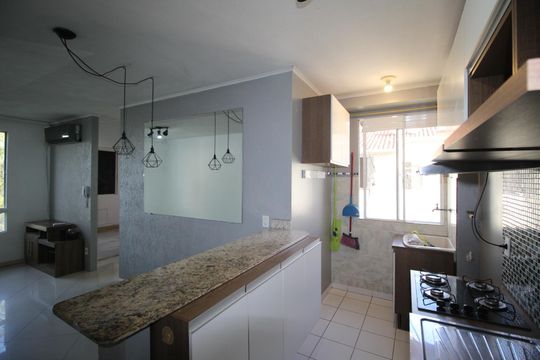 Cozinha de apartamento à venda com 2 quartos, 45m² em Protásio Alves, Porto Alegre