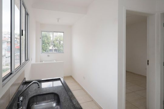 Cozinha e Área de Serviço de apartamento para alugar com 1 quarto, 35m² em Vila Gustavo, São Paulo
