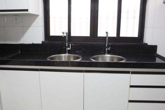 Cozinha de casa de condomínio para alugar com 5 quartos, 800m² em Freguesia (jacarepaguá), Rio de Janeiro